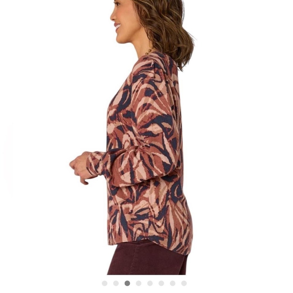 Democracy Long Puff Sleeve Round Neck Abstract Print Sweater - Picture 8 of 8